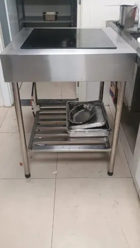 Fogão por indução 4 bocas com bancada em inox 