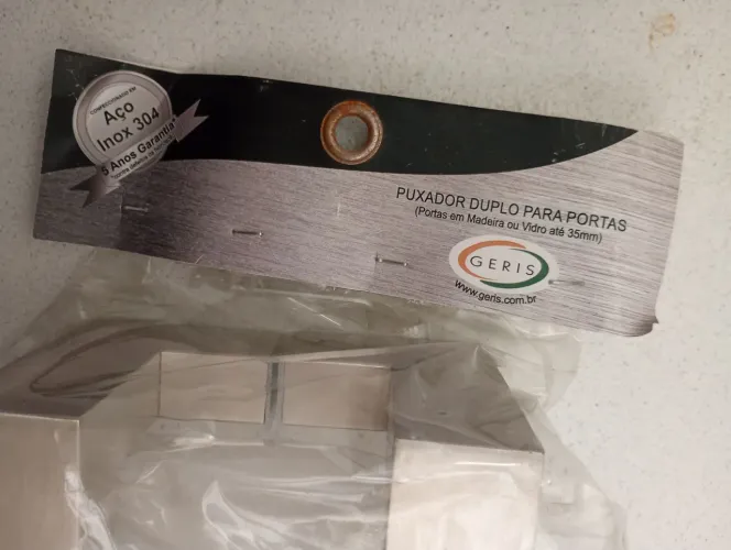 Puxador duplo para portas (Geris)