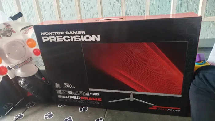 Monitor Gamer SuperFrame Precision, 24,5 Pol, Full HD, VA, 1ms, 260Hz HDMI/DP [LACRADO] 