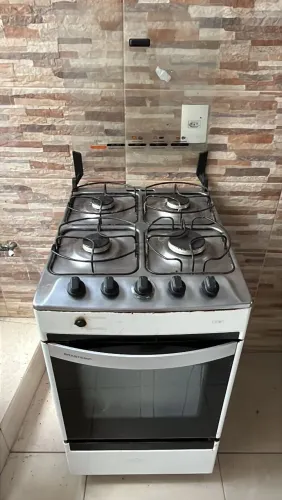 Fogão Brastemp 4 bocas com forno a gás