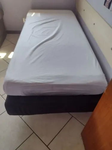 Cama hospitalar articulada + colchão anti escarras