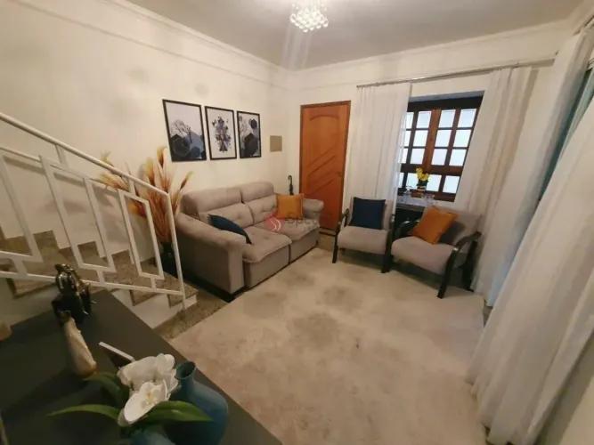Casa de condomínio na Vila Carrão.