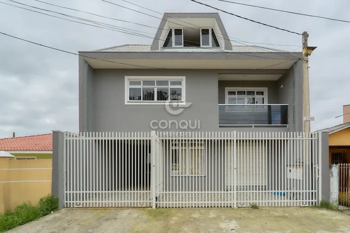 Sobrado Residencial e Comercial à Venda no Cruzeiro Espaço e Versatilidade em um Só Imóve