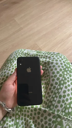 IPHONE XR 64GB preto
