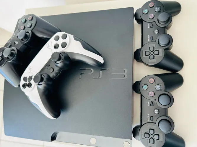 PS3 Desbloqueado + 4 Controles Sem Fio + Jogos Instalados | Completo