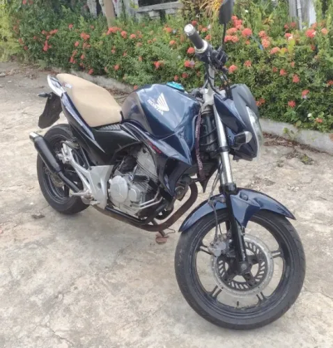 Vendo MOTO HONDA CB 300R