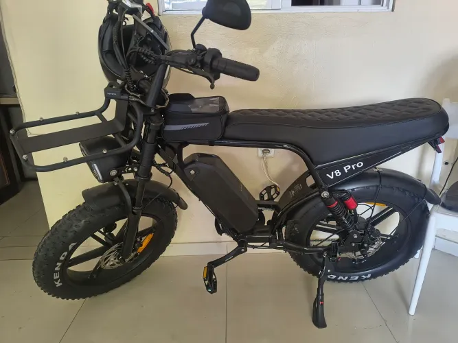 Bicicleta elétrica V8 Pro nova não tem menor preço por favor não insista *04