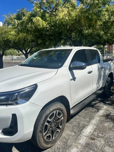 Toyota Hilux CD SRV 4X4 2.8 TDI Diesel Aut. 2025