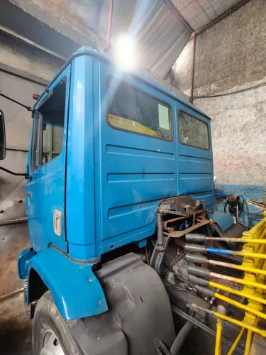 Mb 17 18  frontal toco ano 2009. 