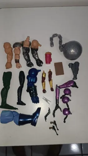 Peças variadas Marvel legends