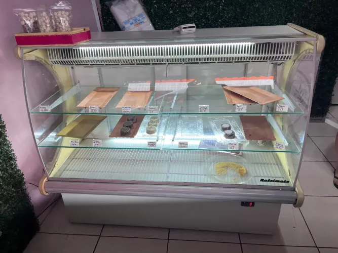 Vitrine calção refrigerada