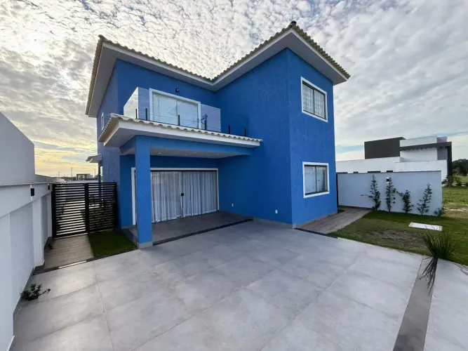 Casa Duplex Alphaville Cabo Frio com 226,77m², 4 Suítes, Piscina, Área Gourmet, Cozinha Am