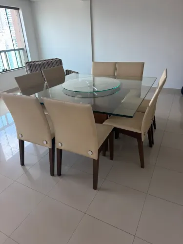 Mesa de Jantar com 8 Cadeiras à venda