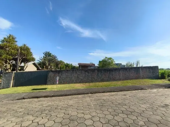 Terreno 932m² ao lado centro de içara ponto alto com boa vizinhança índice para até 10 pav