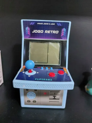 Mini fliperama "no estado"