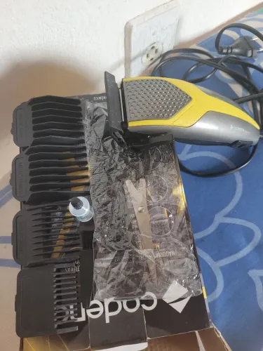 Máquina de cortar/aparar cabelo cadence