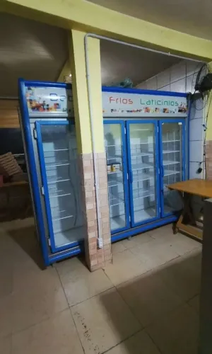 Freezer 4 Portas - Semi Novo