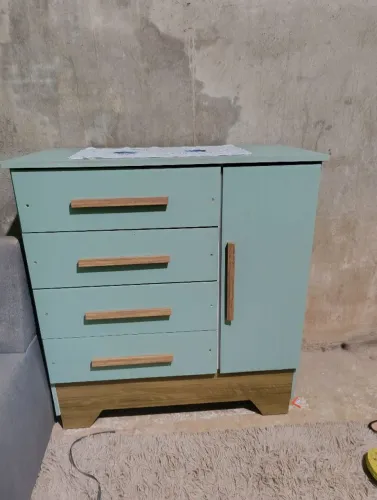 Vendo cômoda infantil masculina