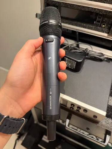 Microfone De Mão Sem Fio Sennheiser Ew G4 Com Receptor