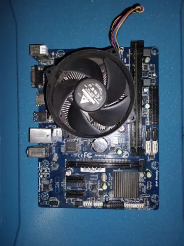 Kit intel I3 4170 3.7ghz + placa mãe intel IPMH81G1 + 8gb DDR3 1600 Corsair