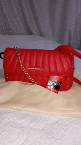 Vendo uma bolsa de couro Carmen Steffens nova