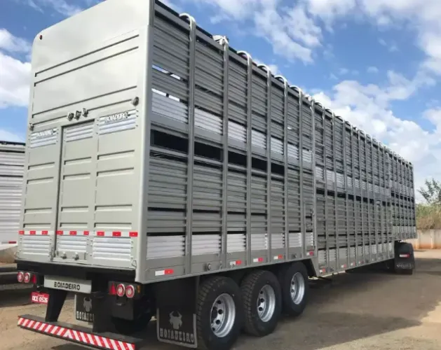 Caminhão boladeiro poderoso