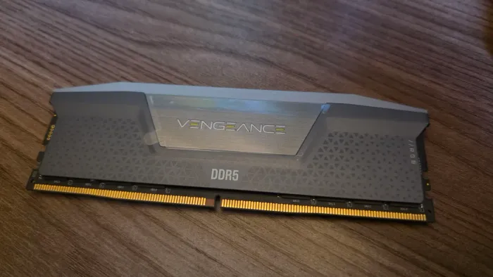 Memória Corsair Ddr5 32gb (1x32gb) Vengeance RGB