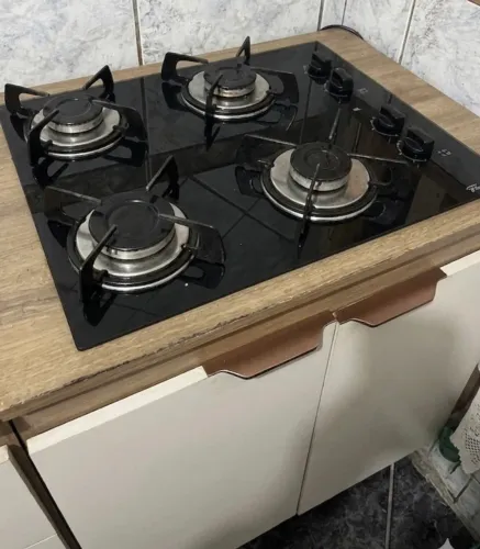Bancada e armário cooktop 