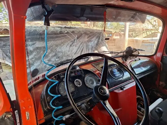 Caminhão Mercedes 1113