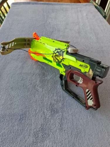 Nerf Lançador Zombie Strike
