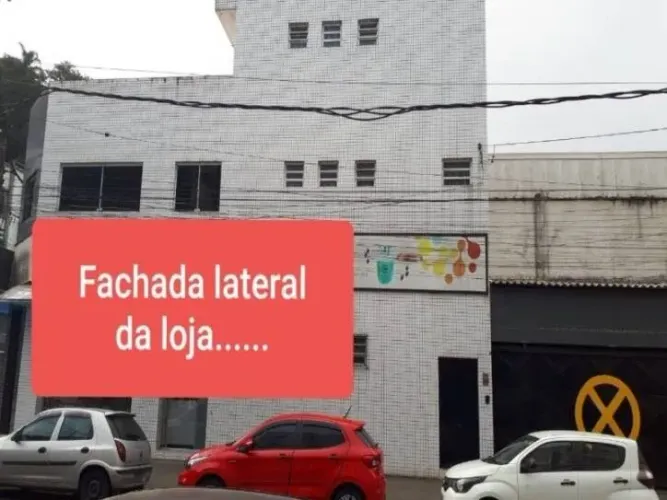 Loja Comercial à Venda em Santos-SP na Vila Matias: 5 salas, 4 banheiros, 217m² de área