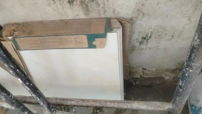 Cerâmica nova, mas 6 pacotes de Argamassas.