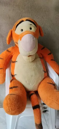 Vende se urso de pelúcia gigante