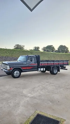 Ford F-4000