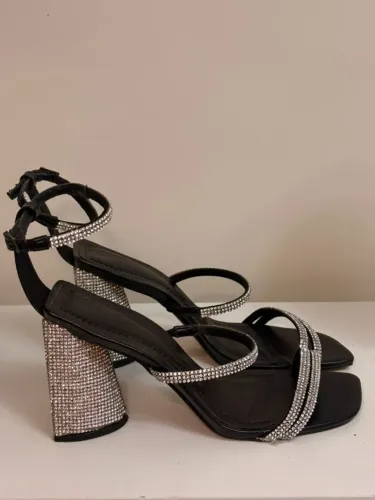 Sandália Santa Lolla Salto Bloco em Strass Preta - Tam. 36