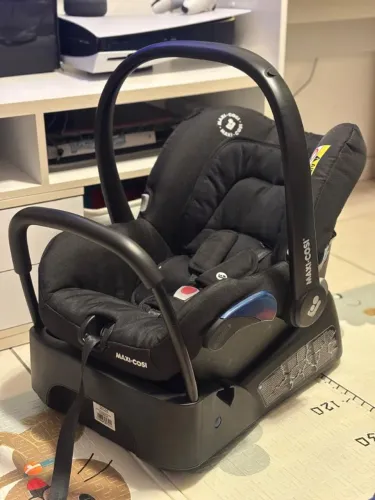 Bebê Conforto Maxi Cosi Citi com Base - Perfeito Estado