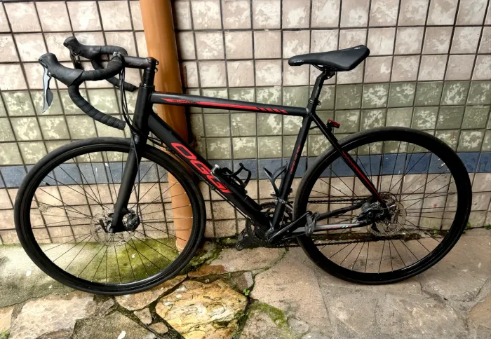 Bicicleta Speed Oggi Velloce Disc + Rolo + Capacete