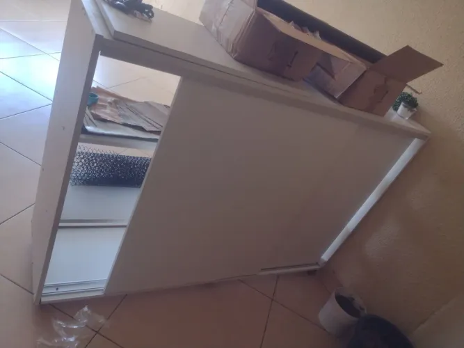 Balcão expositor em MDF