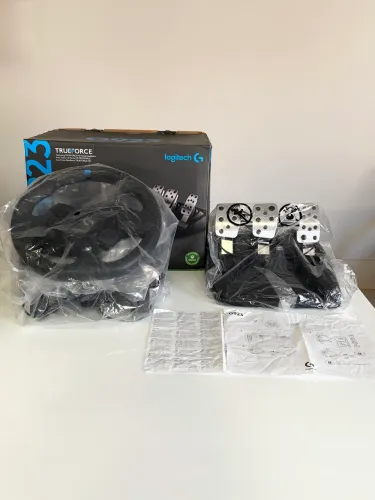 Volante Logitech G923 Completo - Xbox e PC