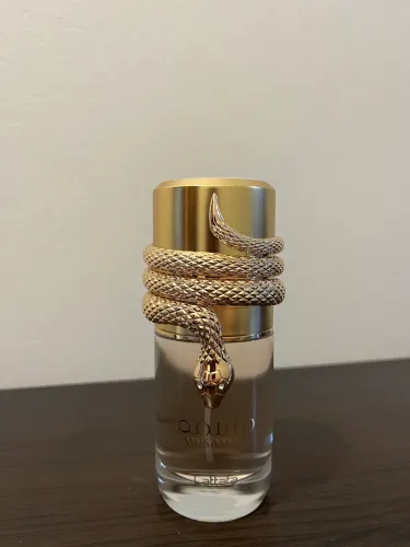 Perfume árabe white intense lattafa