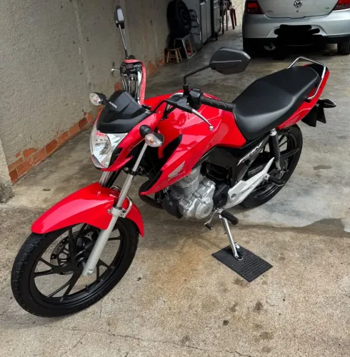 Honda Fan 2023 único dono, moto é nova!