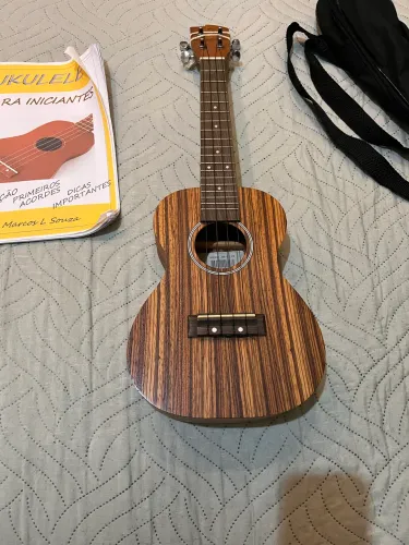 Ukulele - Michael