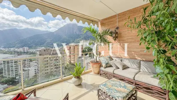 Apartamento de luxo com vista para o Cristo e Lagoa - 4 quartos, 3 vagas, Zona Sul RJ