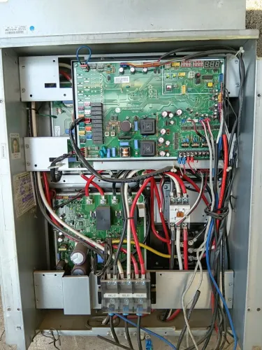 Placa compressor inverter LG mult v3 