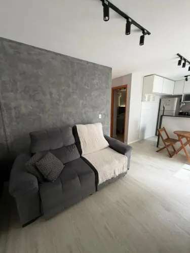 APARTAMENTO RECÉM-REFORMADO 2 QUARTOS- SEMI MOBILIADO - BAIRRO PLANALTO CASTANHEIRAS!
