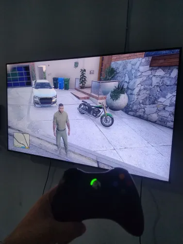 Xbox 360 destravado completo Kinect + 2 controles originais pilhas e carregador de pilhas