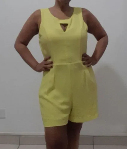 macacão curto amarelo limão tam. 40 alpelo