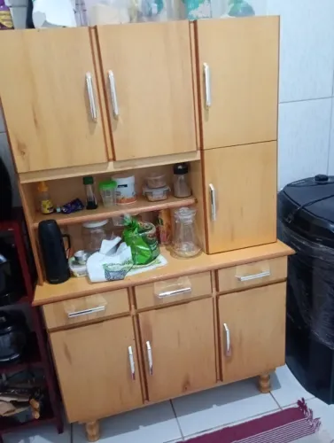 Mesa de jantar+ armário de cozinha 