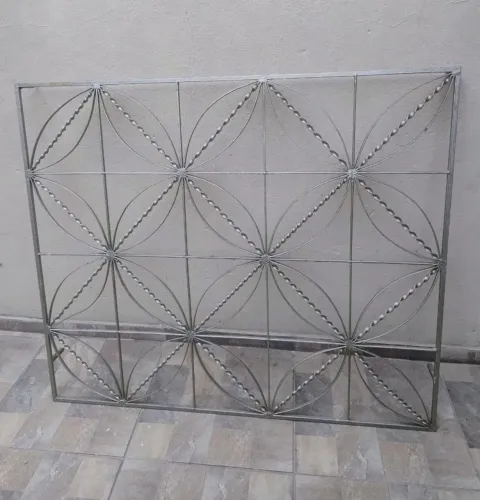 3 Grades de Janela - Ferro