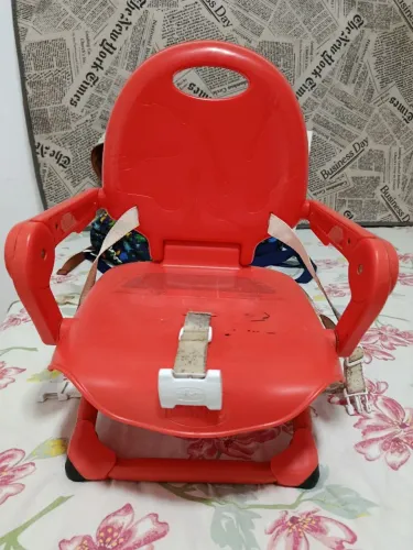 Vendo cadeira de alimentação de bebê portátil